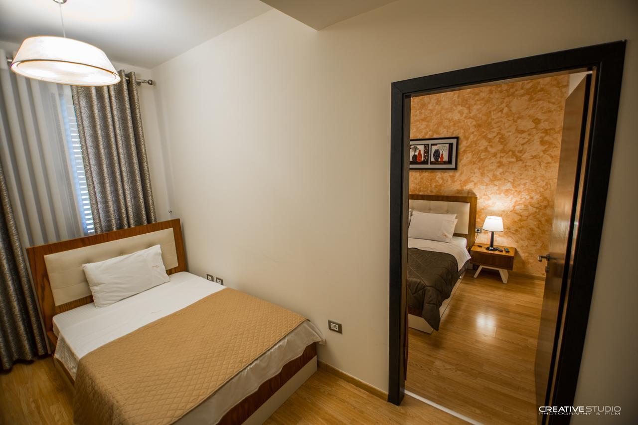 Hotel Flamingo Korce Exterior photo
